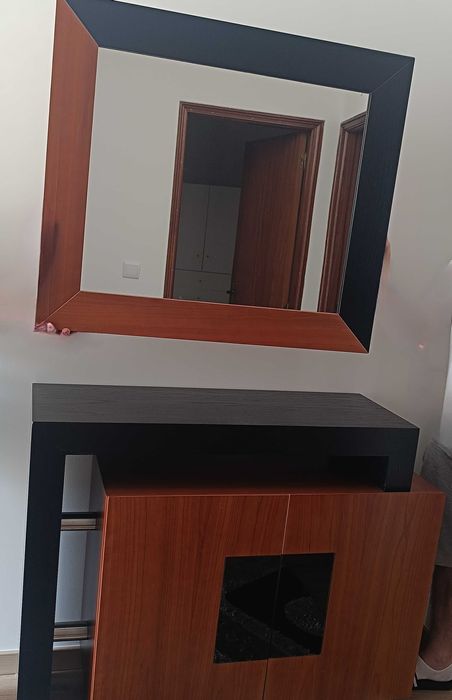 Conjunto de Sapateira e Espelho