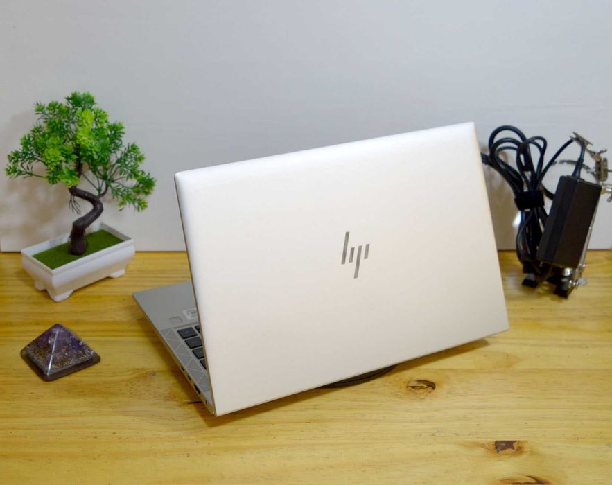 NMC- Semi-Novo - HP Aluminium i7 4.90Ghz - 32GB RAM - IA - 512GB