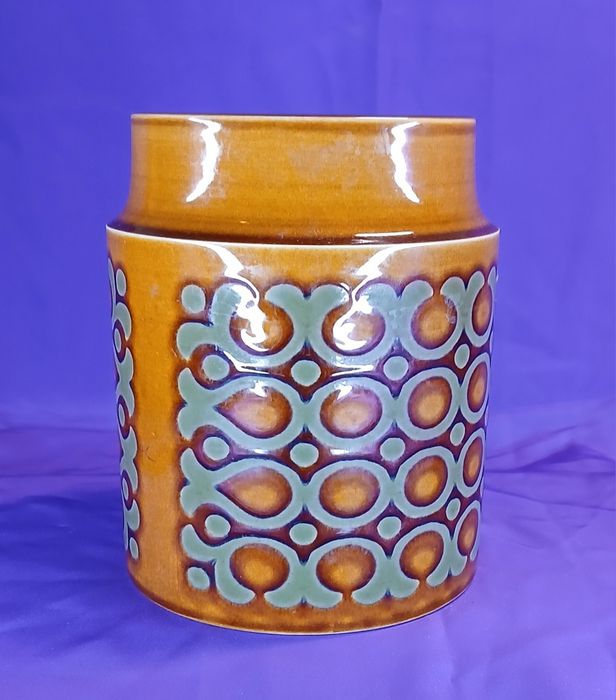 Vintage Horsea Bronte Ceramic Pot