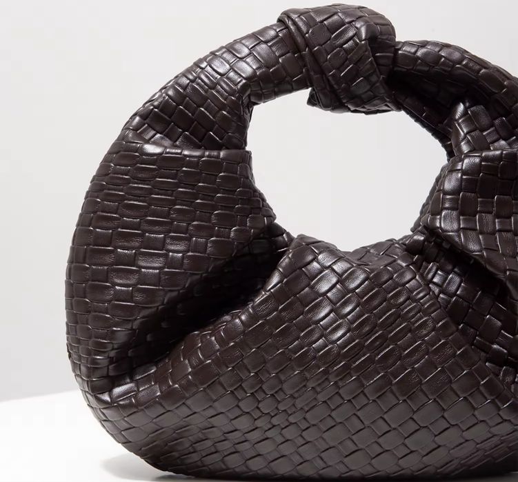 Сумка в стилі bottega veneta