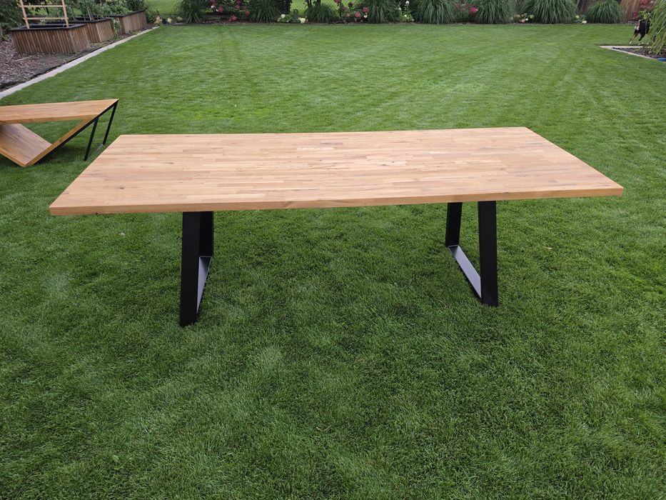 Stół dębowy 96cm x 240cm x 76 cm wys. Jak nowy.
