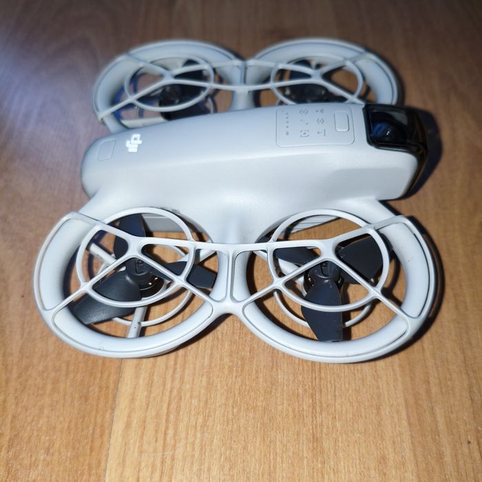 Vende se Drone DJI NEo