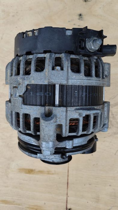 Генератор bmw 0125812026 180A