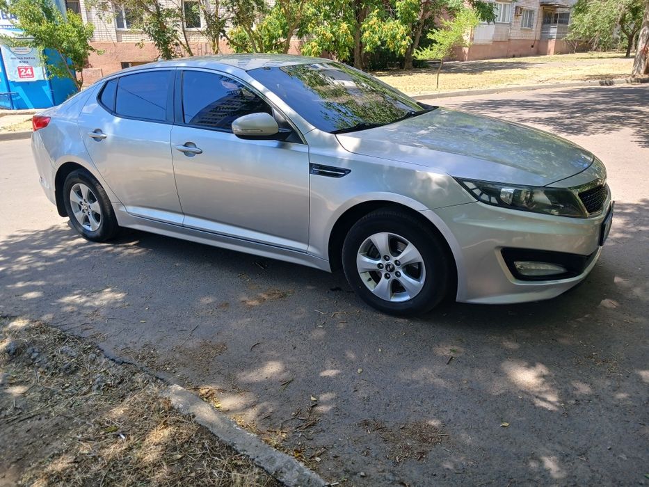 Продам КIA K5 2.0  газ АКПП