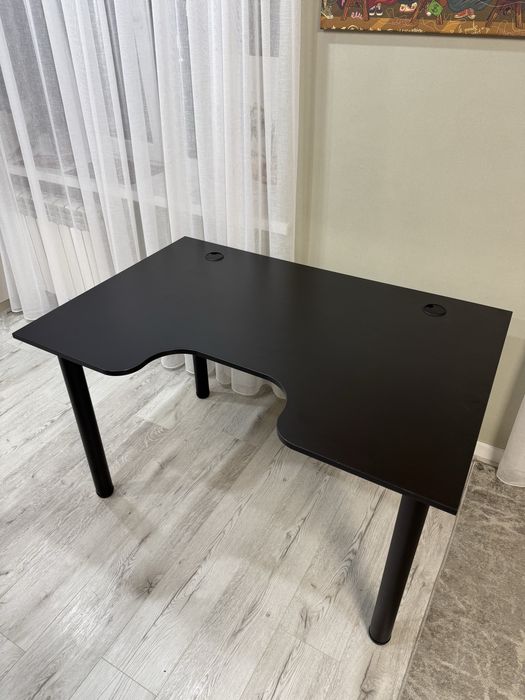 Геймерский стол. Геймерський стіл. В наявності. (Игровой, компютерный)