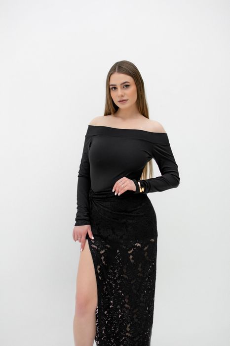 Мереживний комплект з комбінезоном та мереживною спідницею