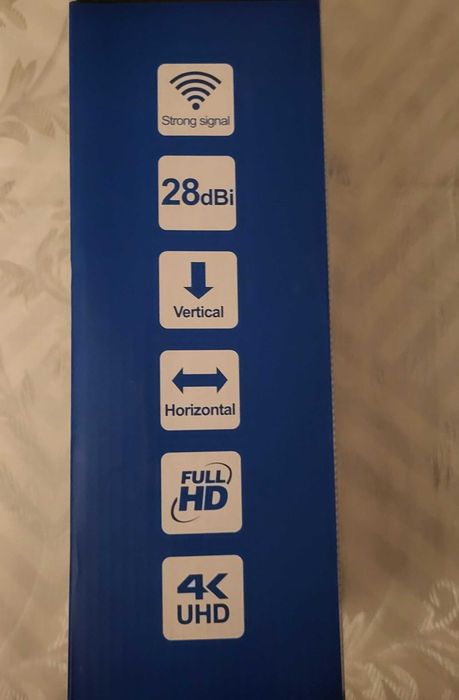 Antena TV DVB-T2 wewnętrzna / zewnętrzna z wzmacniaczem 28 dBi USB
