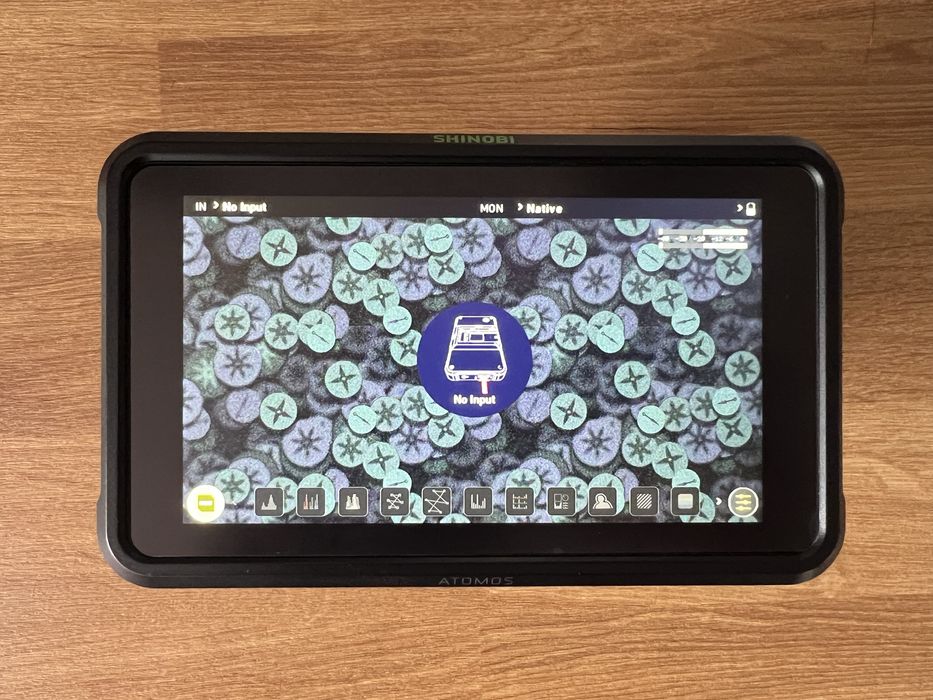 Atomos Shinobi 5” + kabel kalibracyjny + Atomos Screen Protector
