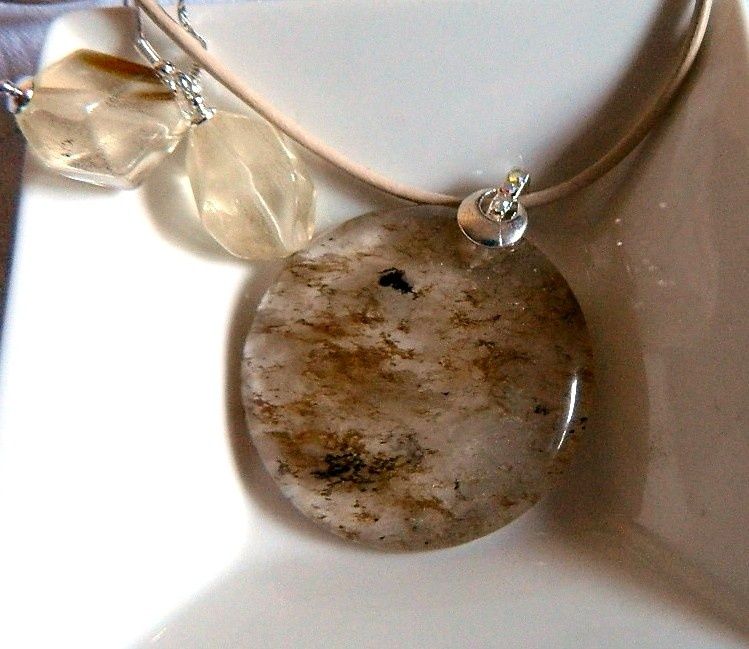 Kwarc mszysty, delikatny zestaw biżuterii