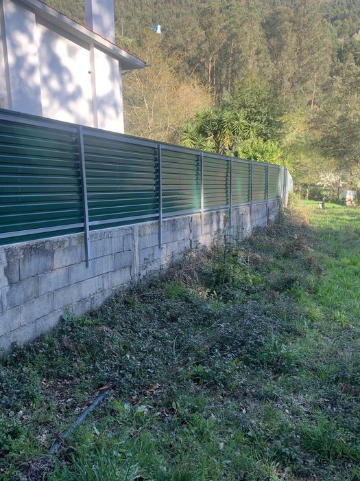 Serviço de assentamento, pintura, soldadura