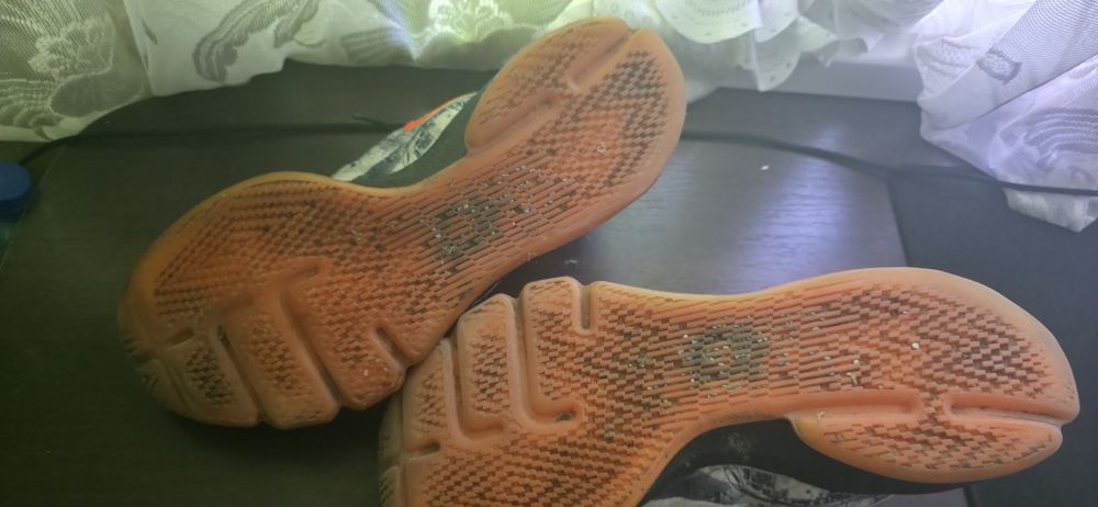 Ексклюзивні кросівки NIKE