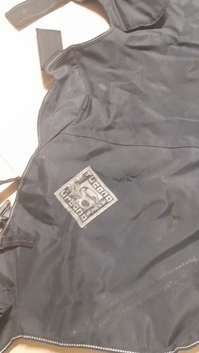 Cobre pernas TUCANO URBANO
R013X