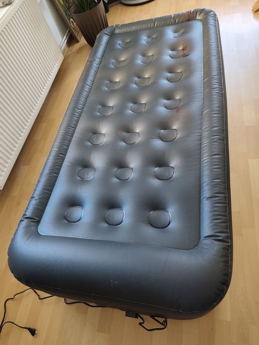 Dwa Dmuchane materace