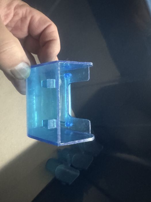 Comedouros transparente e azul