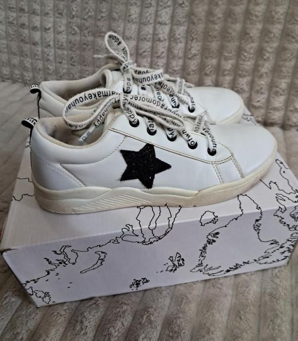 Кросівки білі,розмір 36