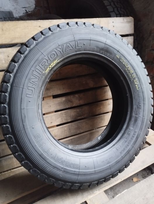 Шини 215/75/17.5 Uniroyal