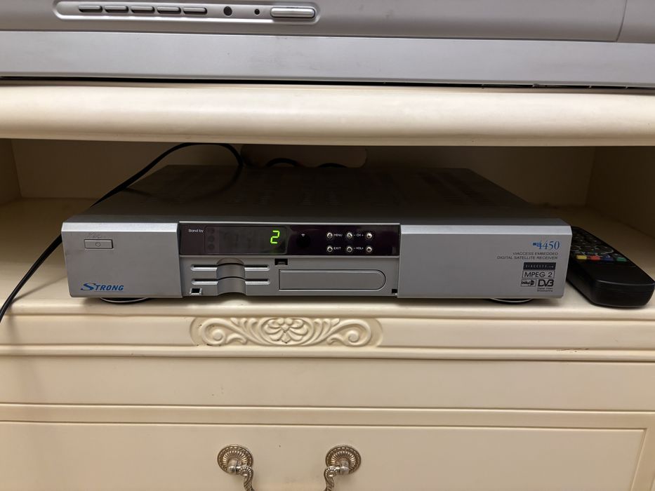 Телевизор samsung 25” CS 25K10MQQ работает, целый, с пультом + подарок