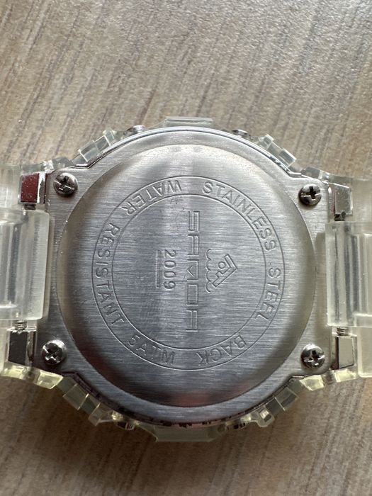 Zegarek meski transparentny