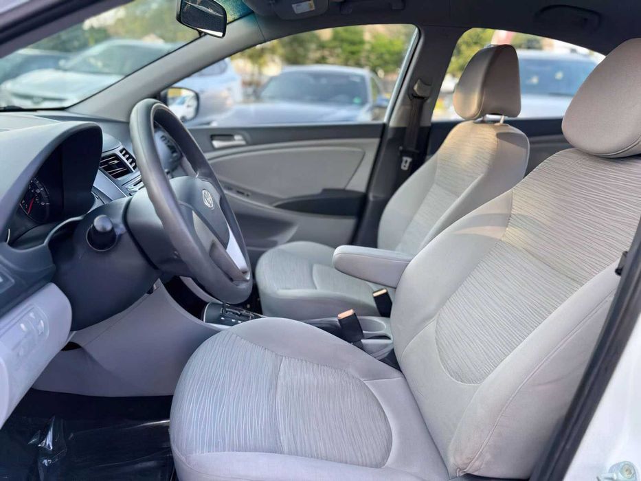 Hyundai Accent GLS      2015