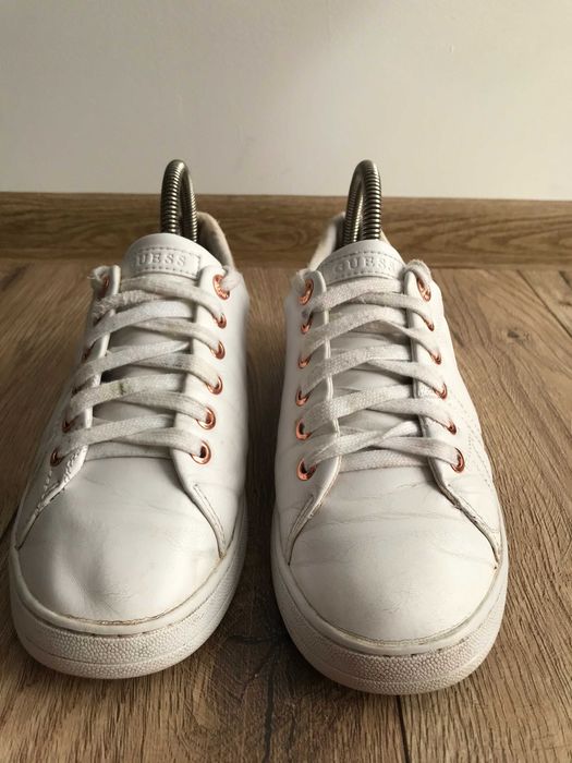 Skórzane buty Guess rozm. 37,5