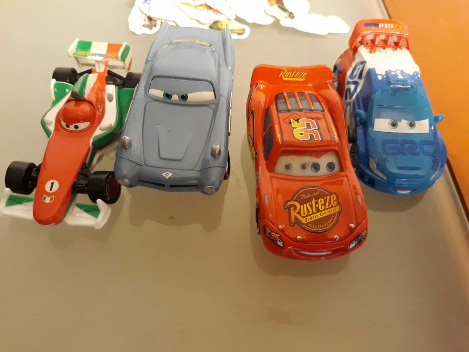 Auta 2 4 samochodziki, okazja