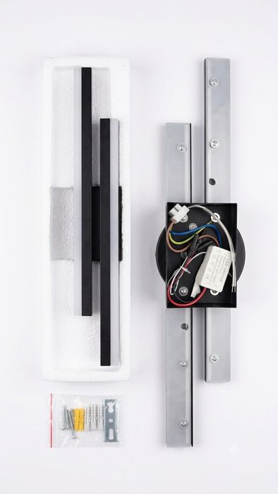 Nowoczesny Kinkiet Ścienny LED - Asymetryczny Czarny Loft