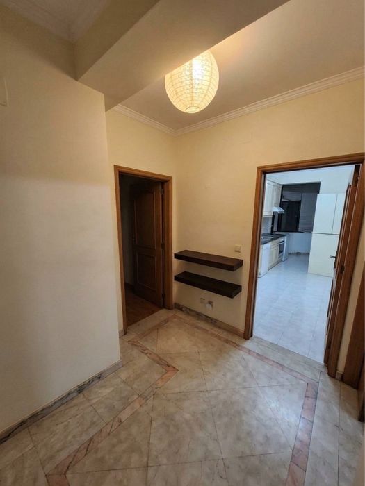 Apartamenro T3 pedroso central  com lugar de garagem e arrumos
