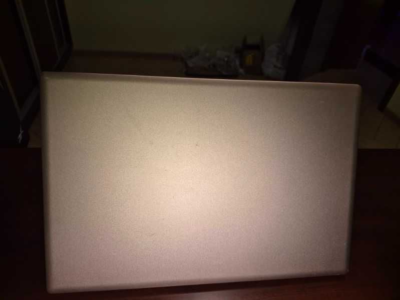 Laptop 15,6'' różowy, aluminium, thin, RAM 8GB SSD 1 TB 64 bit
