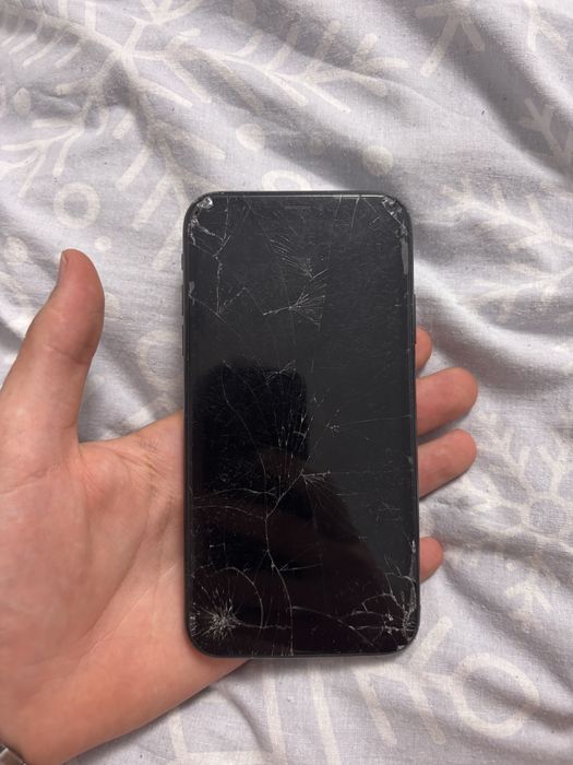 iphone xr 64 gb  neverlockicloud lock