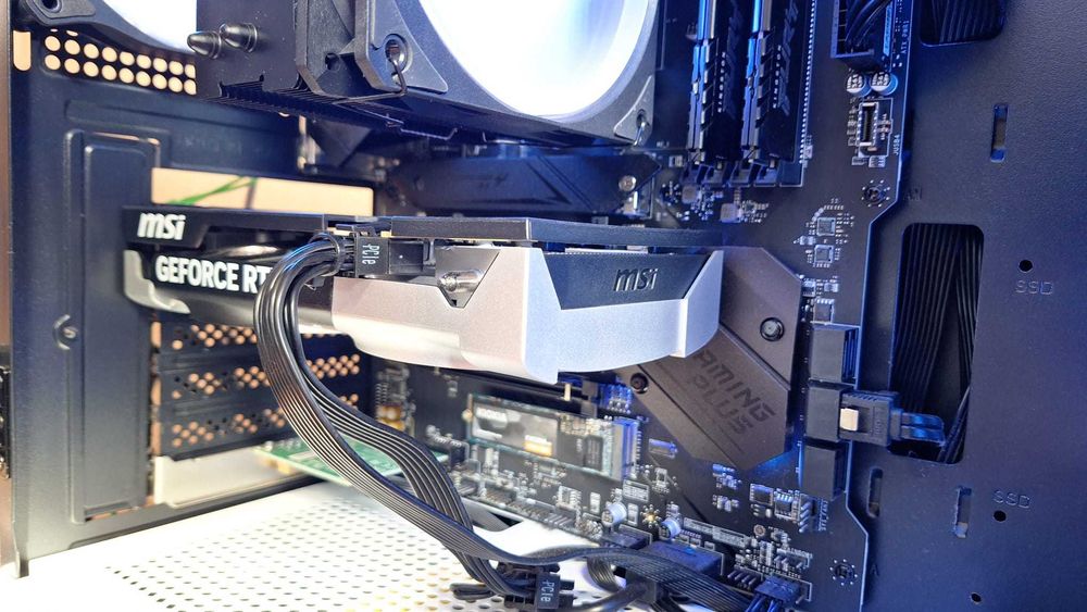 RTX 5060 Ventus 2x OC 8GB + caixa original - menos de seis meses de uso
