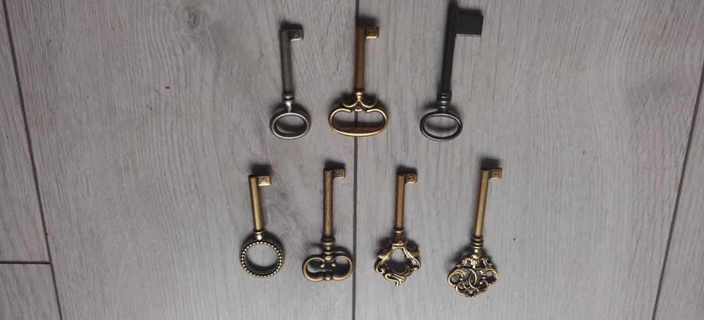 Stare zamki, klucze do kufra