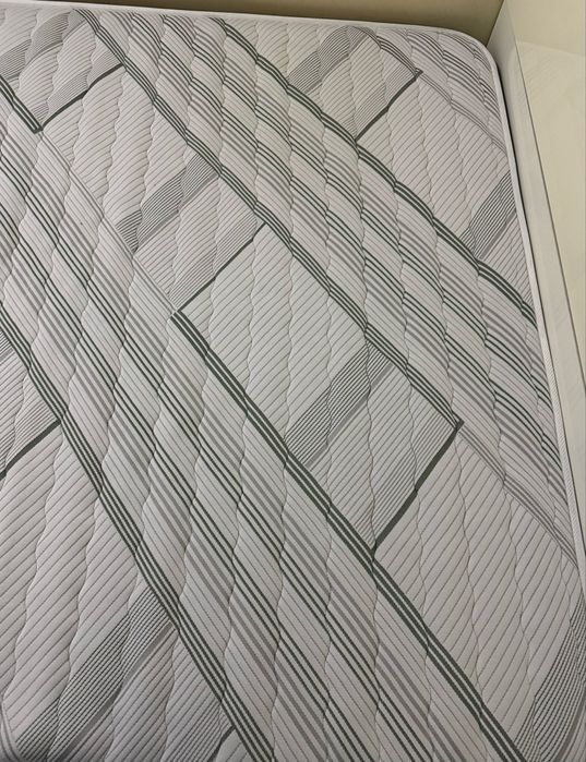 Colchão de cama como novo