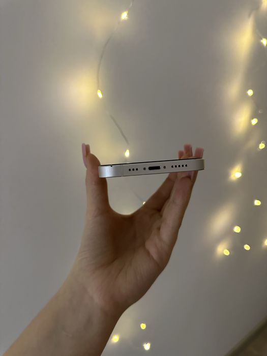 Продам iPhone 13