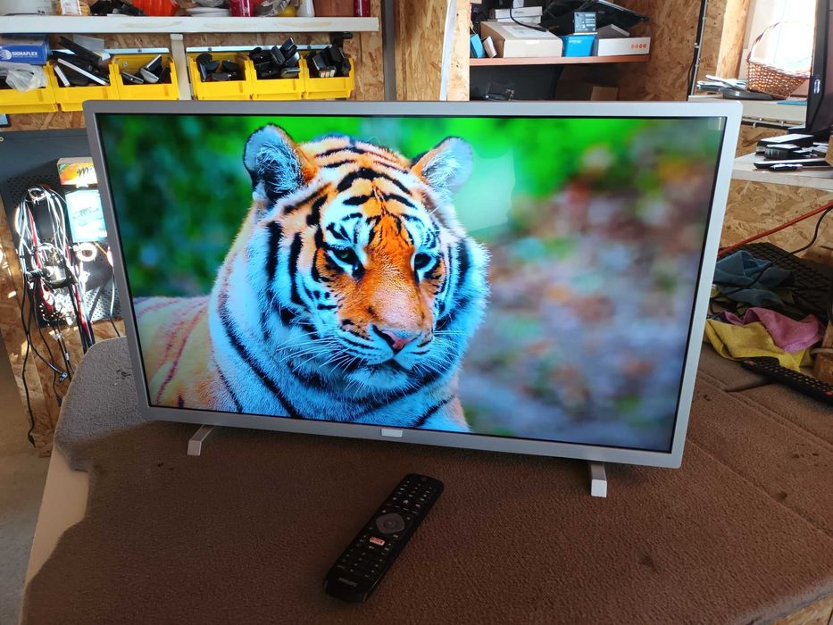 Telewizor Smart Philips 32PFS5823 Led DVBT2 Hevc Wifi YouTube Netflix