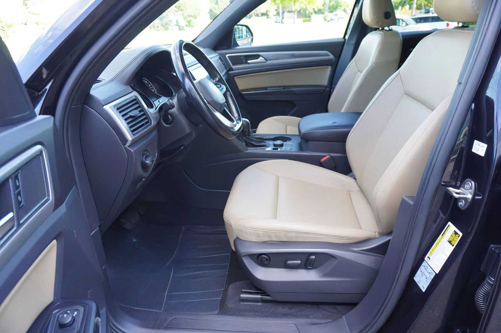 Volkswagen Atlas Cross Sport      2020