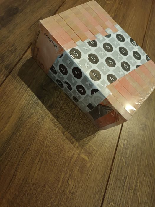 Venezuela Bolivares nominał 5 Pancernik  zgrzewka 1000szt Stan bankowy