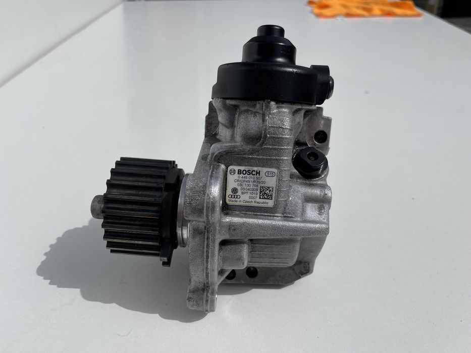 Тнвд топливный насос Passat B6 паливний насос 2.0 TDI дизель 03L130755