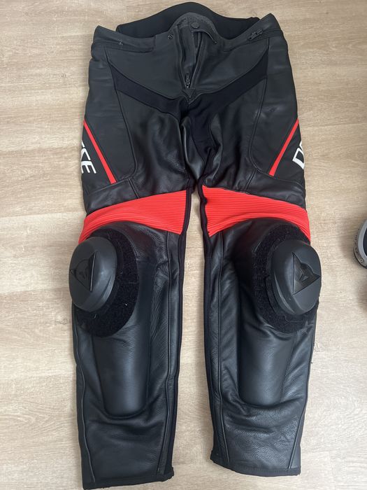 DAINESE DELTA 3 calças de couro - 52