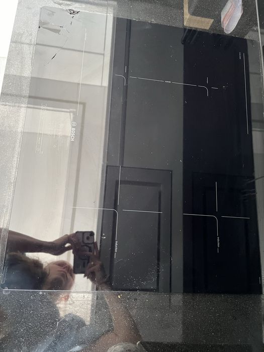 Plyta indukcyjna bosch  PVS611BB5E uszkodzona !!!