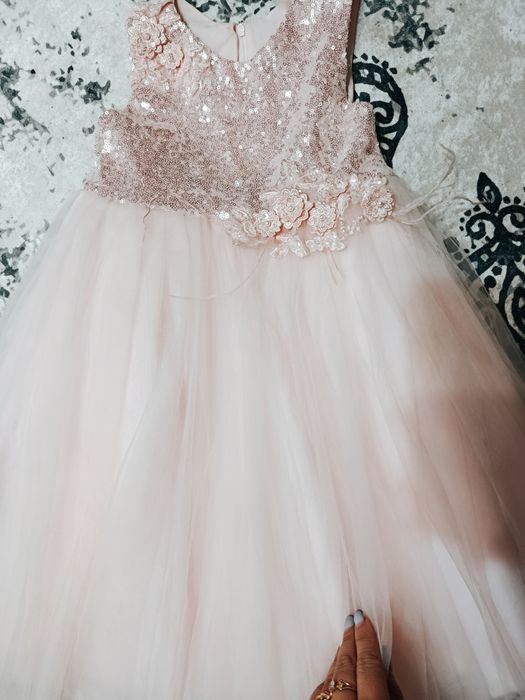 Ніжно-рожеве платтячко