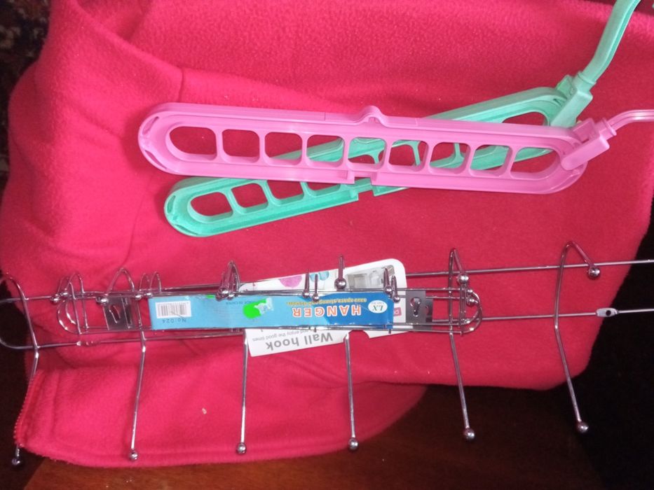 Вішачки,гачки для кімнати