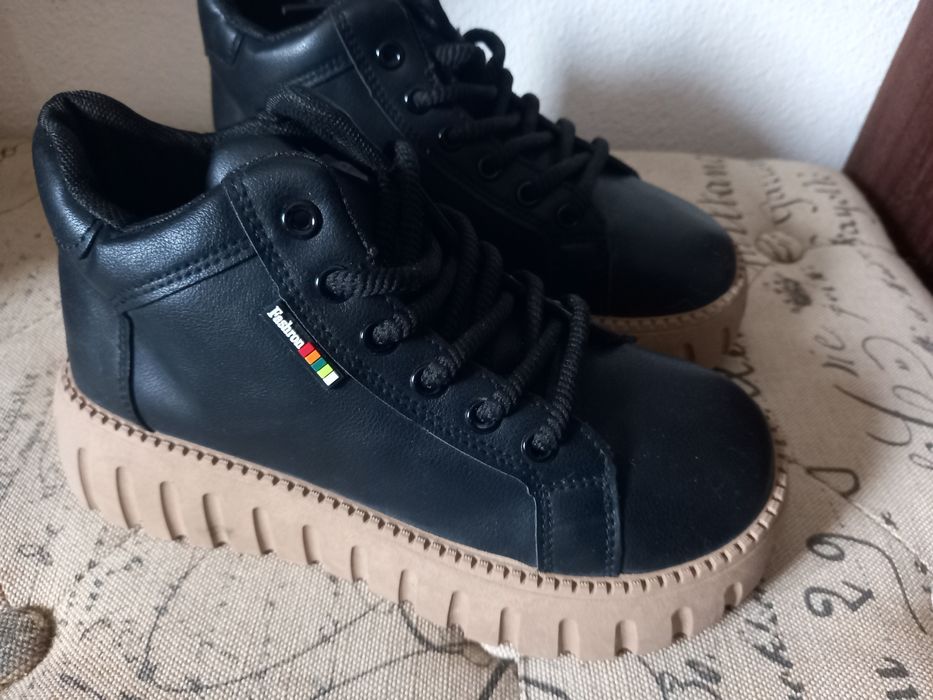 Tênis marca Fashron