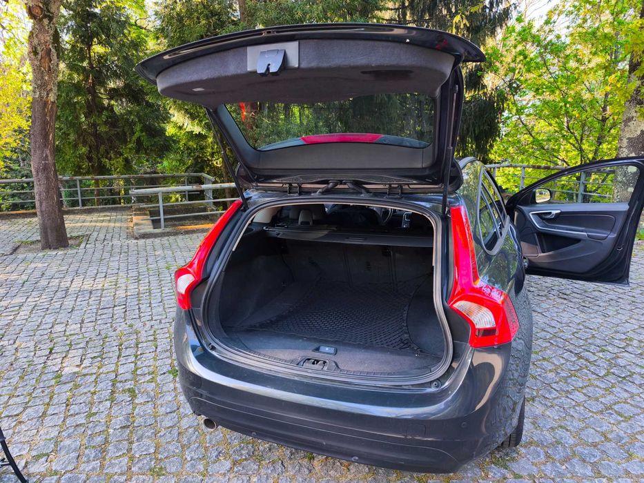 Volvo V60 2.0 D2 Kinetic - 2017