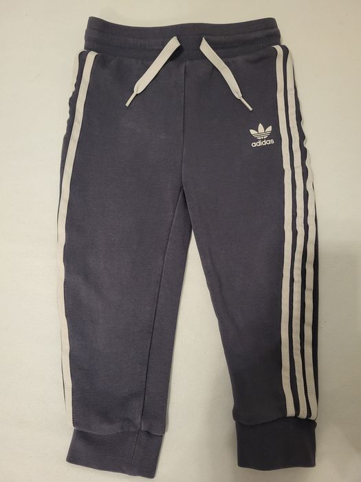 Spodnie dresowe chłopięce r. 92