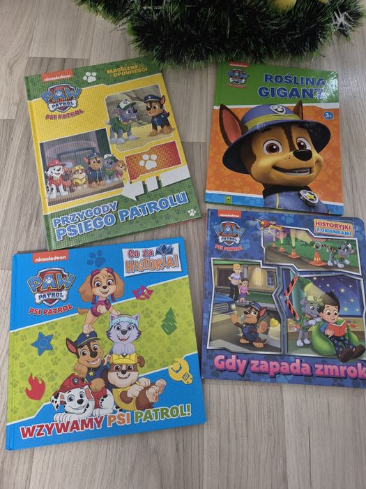 Zestaw 4 książki Psi Patrol z okienkami