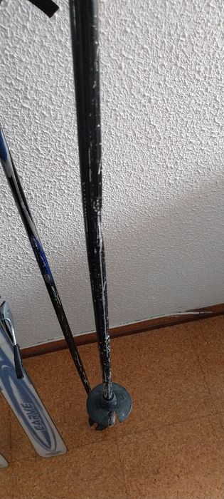 Ski completos usados com dois batons
