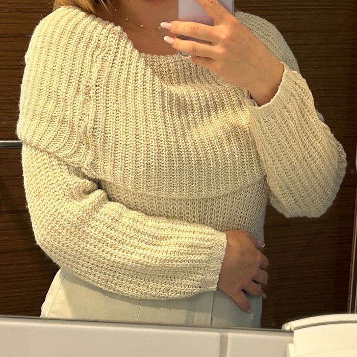 Rozmiar M Sweter dziany wełniany kremowy ciepły stylowy elegancki
