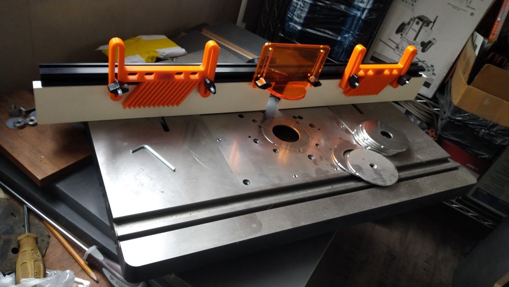 Фрезерный стол с пластиной для фрезера смт7е макита 2300/01