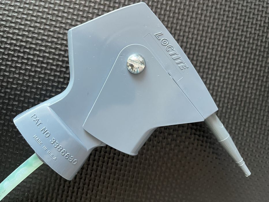 Dozownik pistolet do kleju Loctite stan idealny