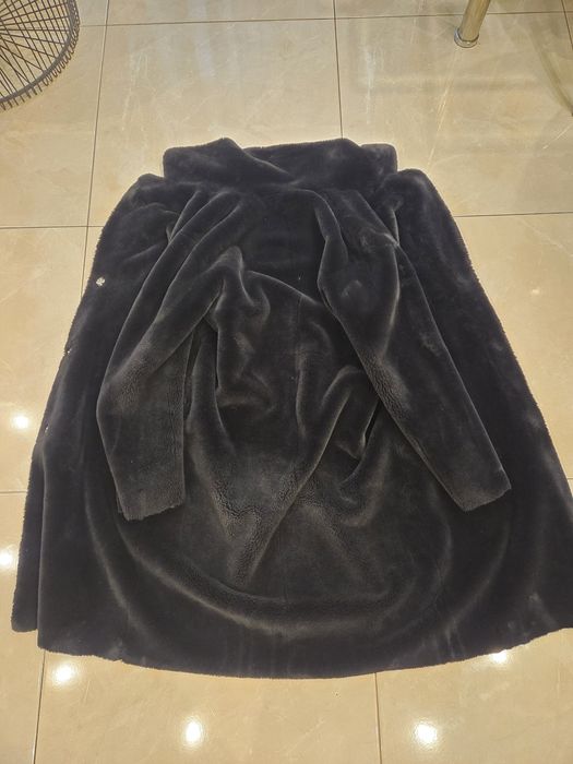 Продам шубу зі штучного хутра